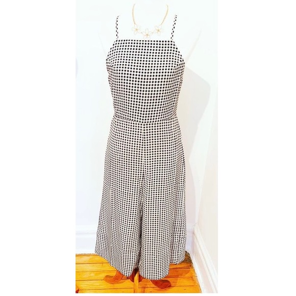 ❗️SOLD❗️ 
Cropped Gingham Romper - Picture 4 of 4